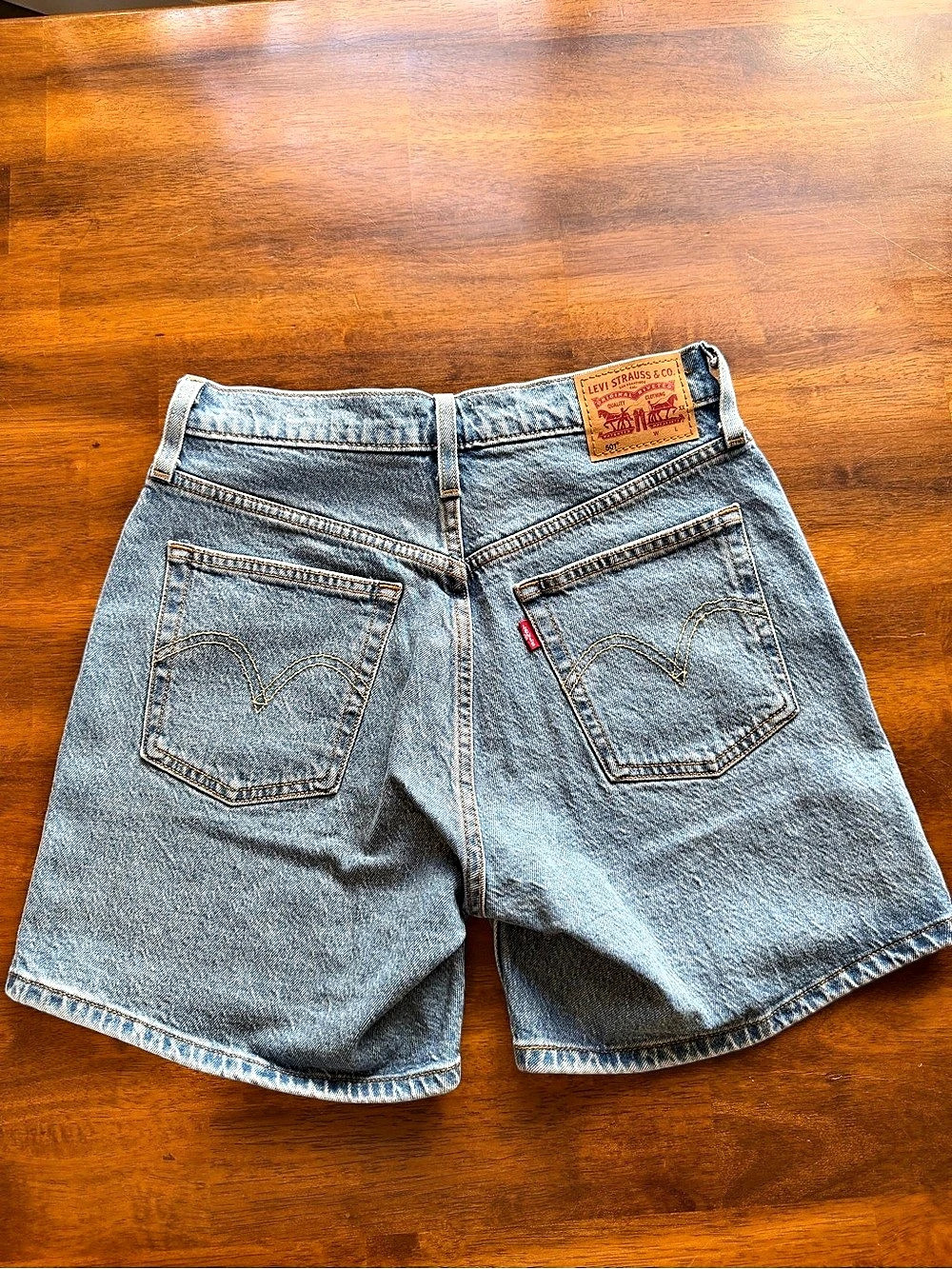 Levi's 505 Women’s Dad Denim Jean Shorts Waist 28